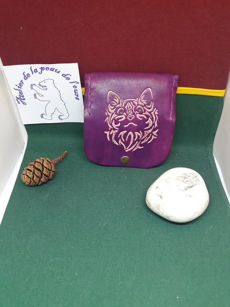 Porte monnaie carré en cuir violet chat