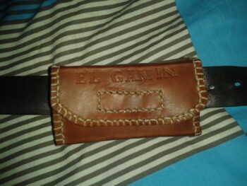 etui gps en cuir marron