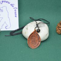 pendentif en cuir goutte dessin personnel