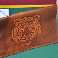 porte chéquier porte feuille en cuir tete de tigre