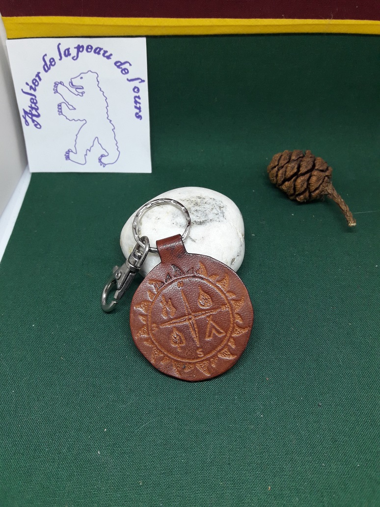 Porte clef en cuir boussole